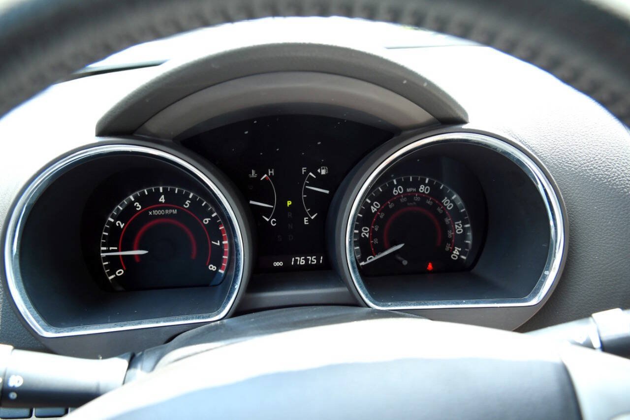 Used 2010 Toyota Highlander Limited AWD/4WD image 34