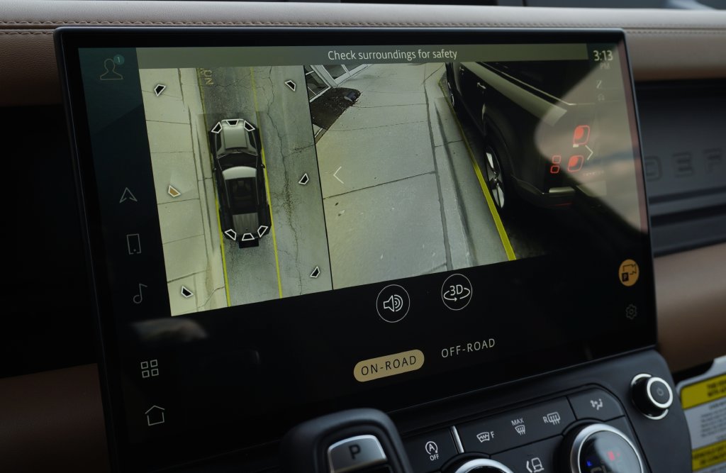 New 2026 Land Rover Defender 110 X-Dynamic SE AWD/4WD image 25