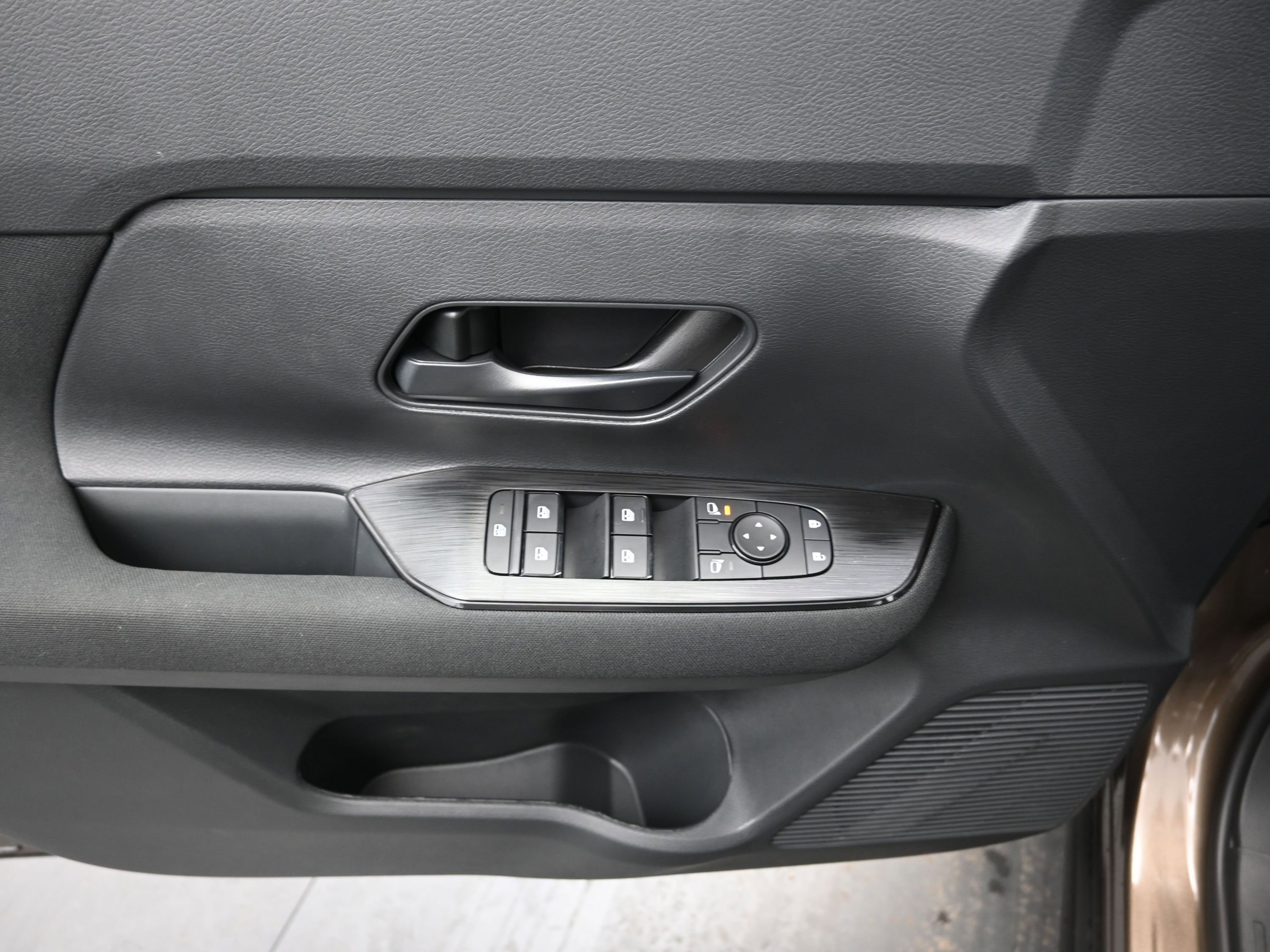 New 2026 Nissan Kicks S image 11