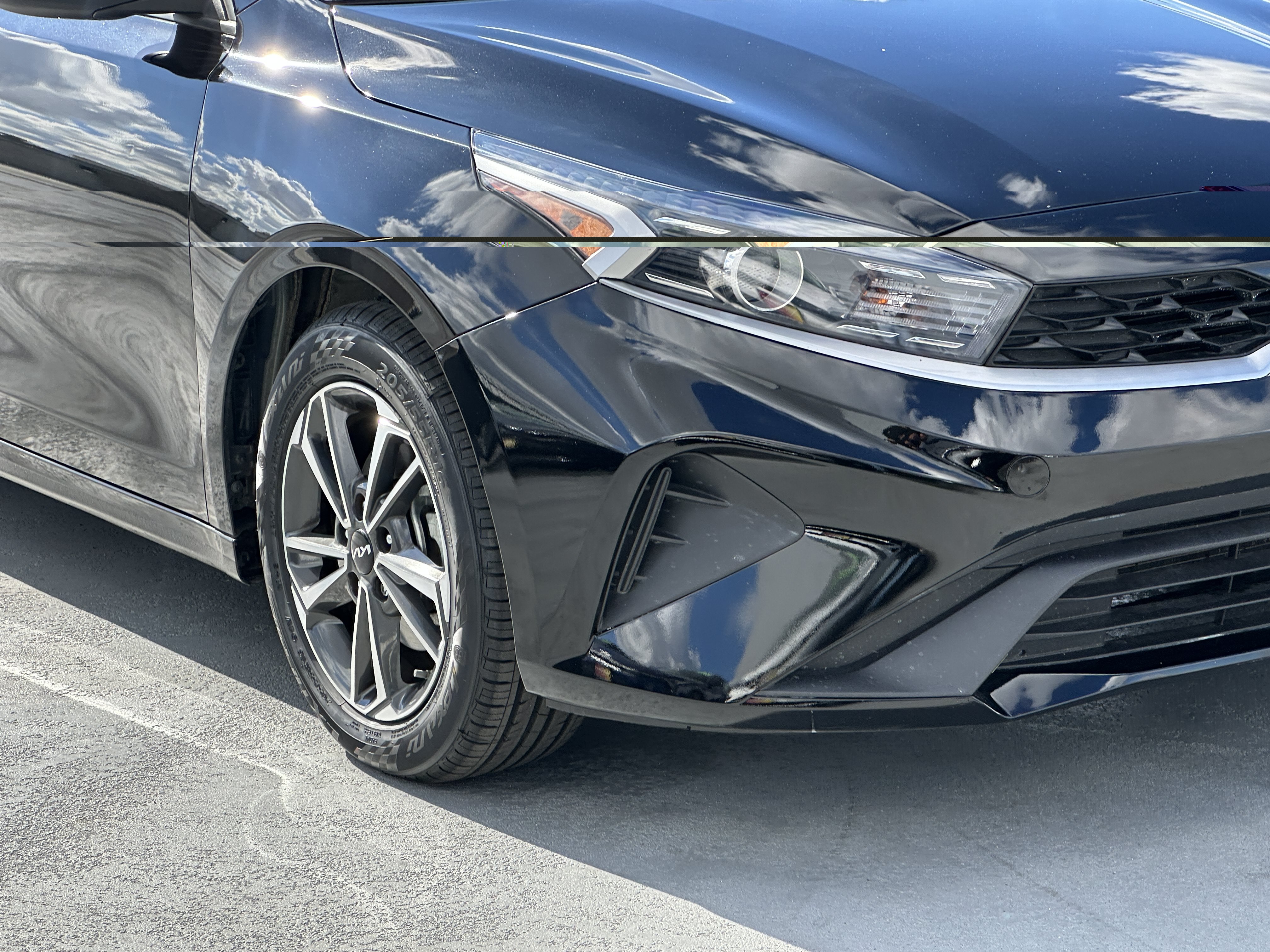Certified 2023 Kia Forte LXS FWD image 11