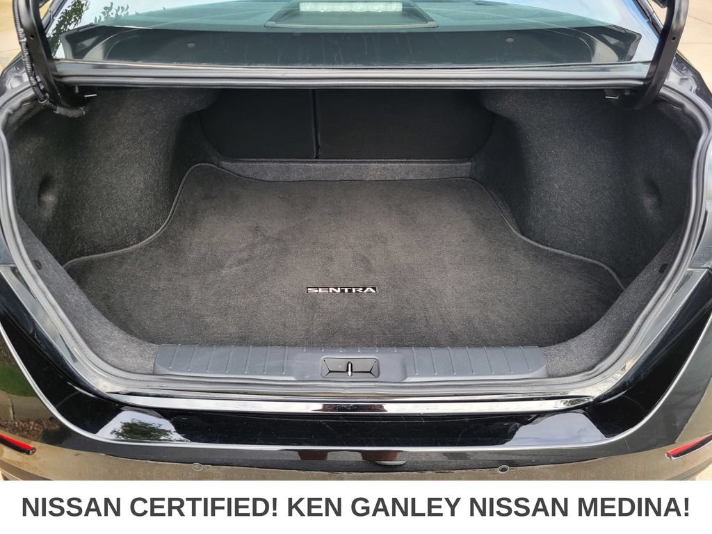 Certified 2025 Nissan Sentra SR FWD image 42