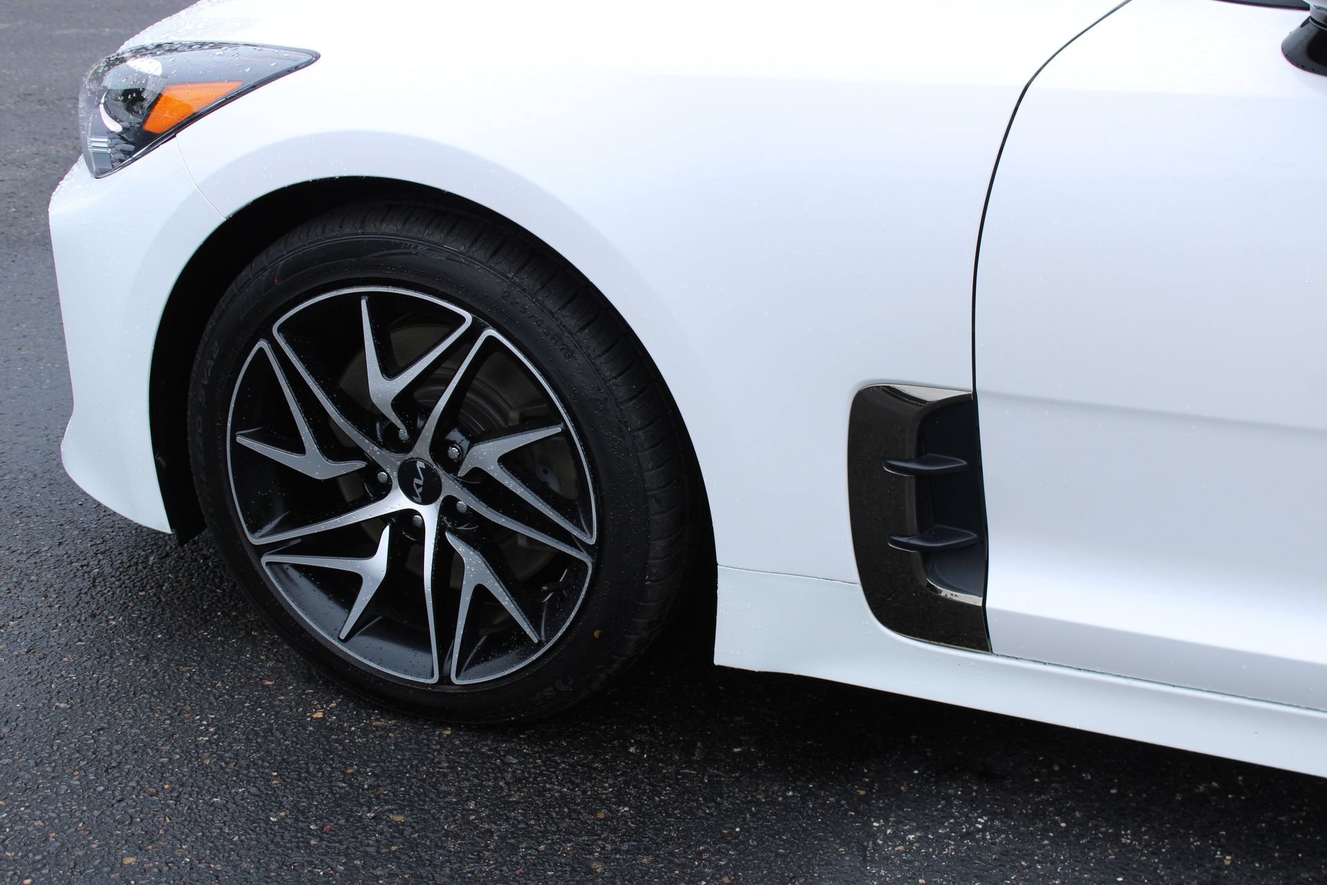 Used 2022 Kia Stinger GT-Line w/ Sun & Sound Package AWD/4WD image 12