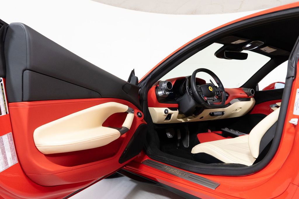 Used 2021 Ferrari F8 Tributo image 22