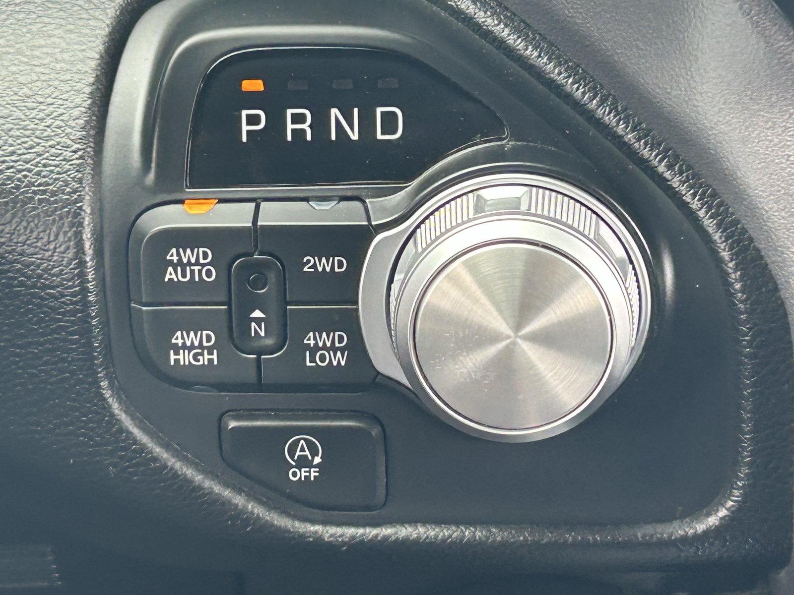Used 2025 RAM 1500 Laramie AWD/4WD image 22