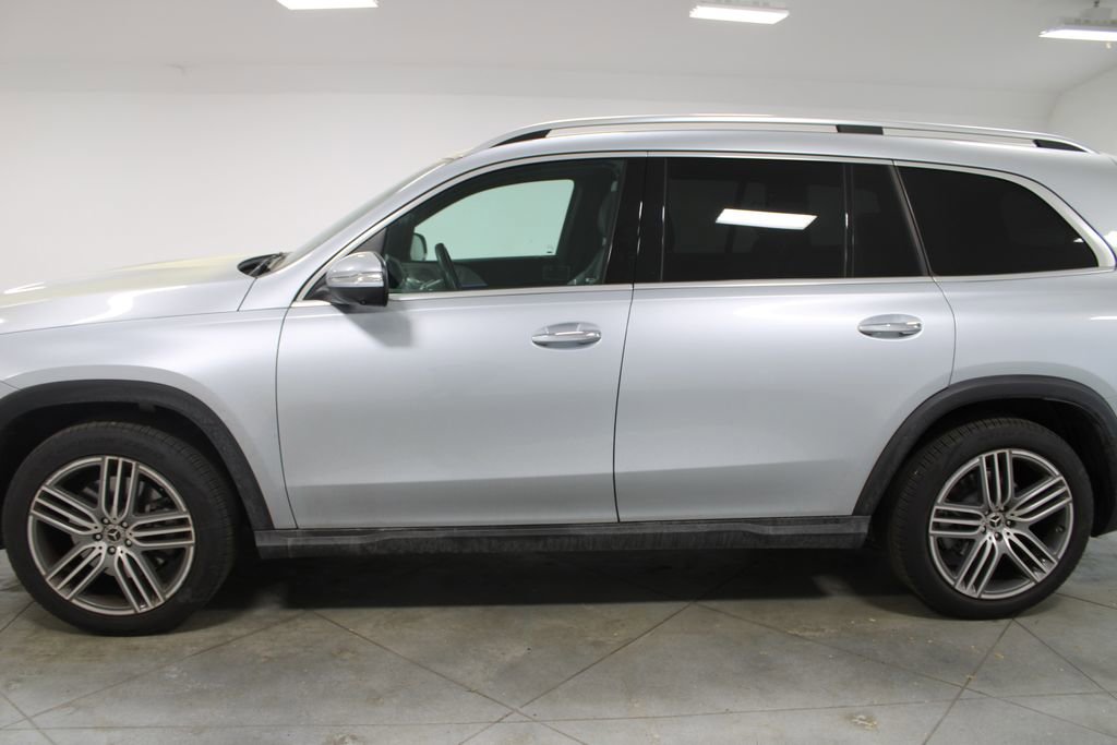 Used 2025 Mercedes-Benz GLS 450 4MATIC image 6