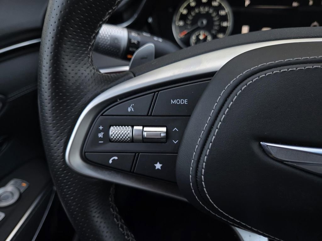 Used 2025 Genesis GV70 3.5T Sport image 30