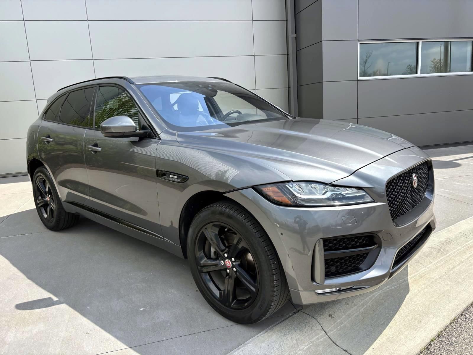 Used 2019 Jaguar F-PACE R-Sport AWD/4WD image 3