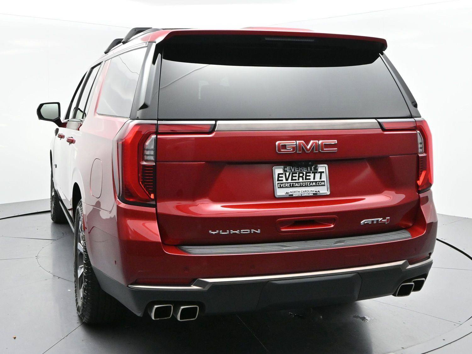 Used 2025 GMC Yukon XL AT4 Ultimate AWD/4WD image 6