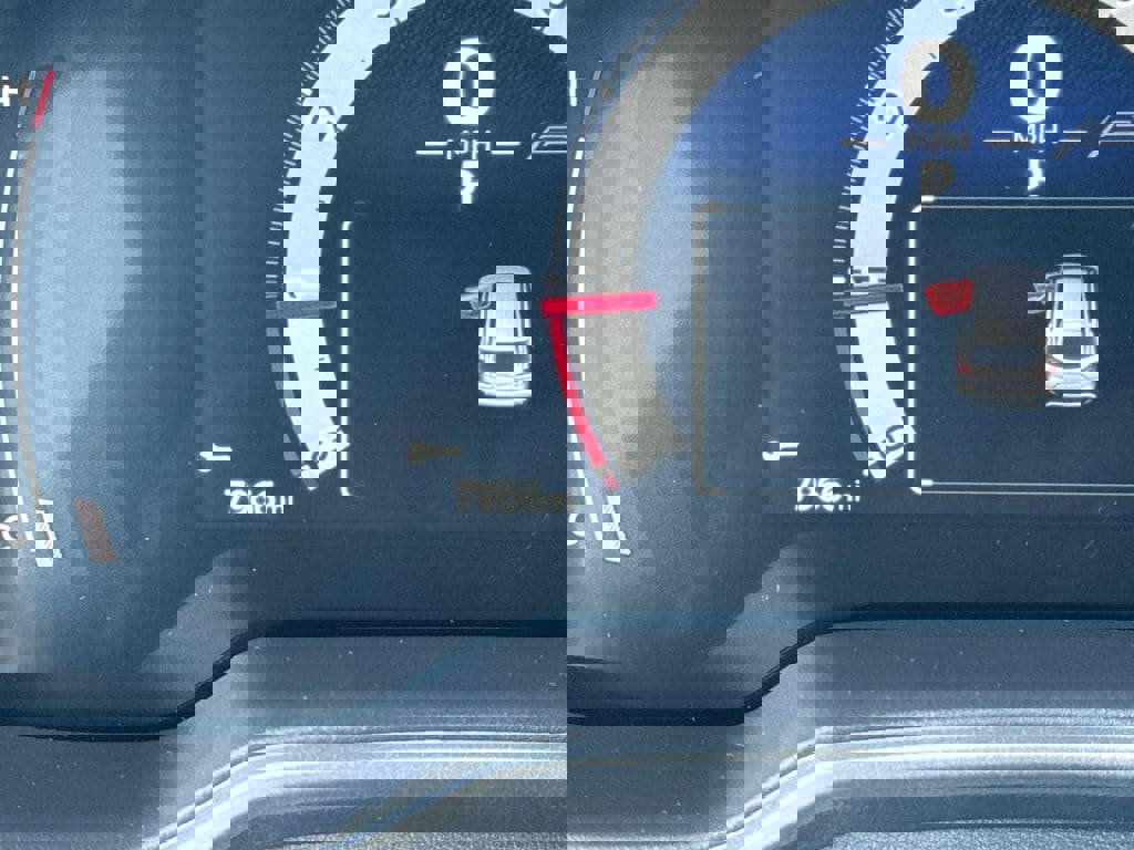 Used 2025 Toyota Corolla Cross XLE image 13