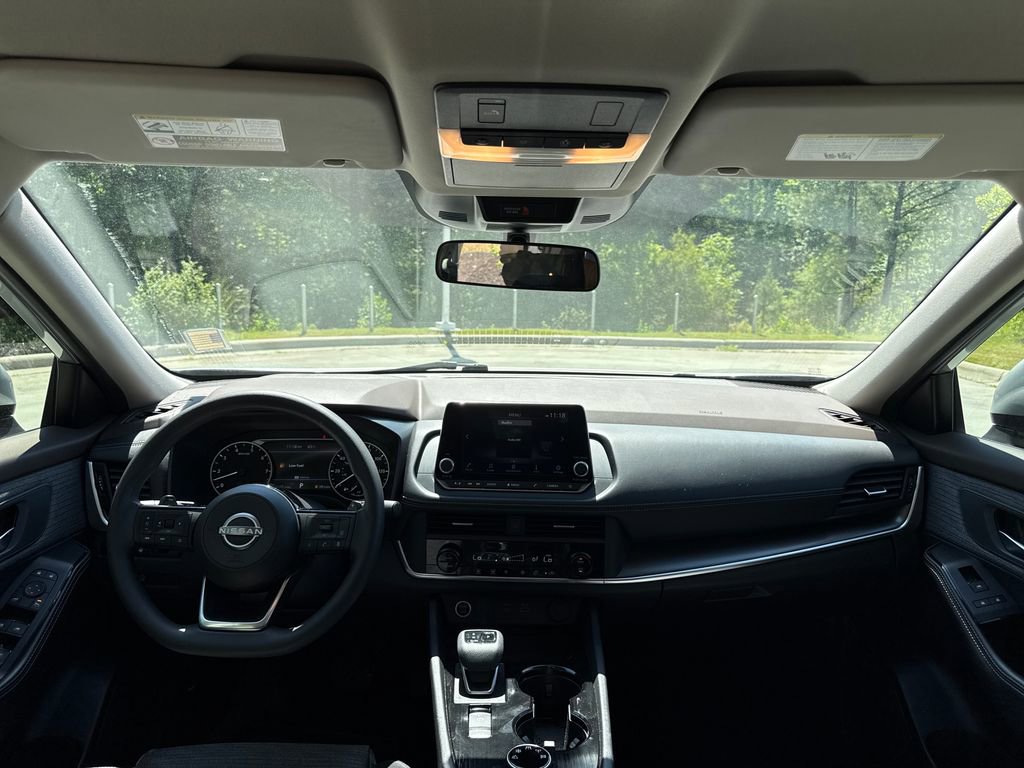 Used 2023 Nissan Rogue SV AWD/4WD image 17