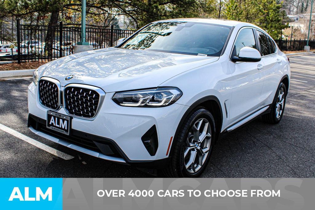 Used 2024 BMW X4 xDrive30i image 2
