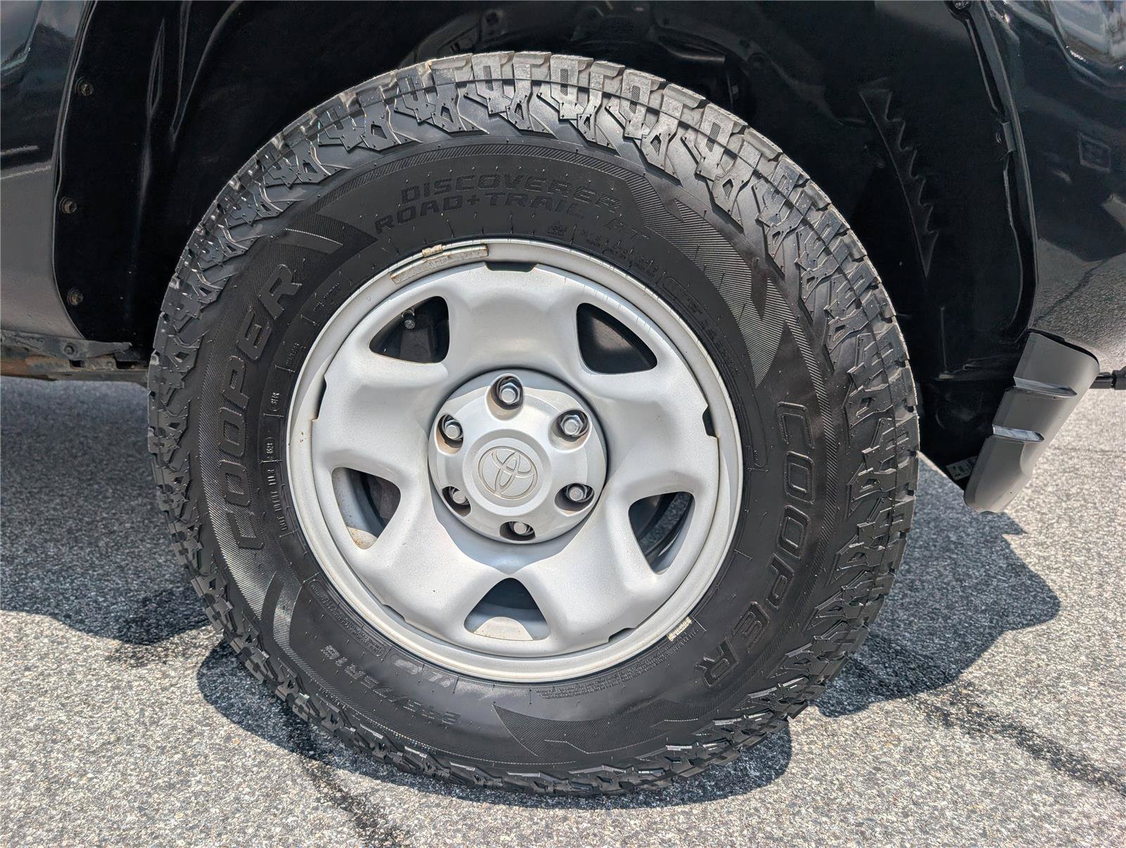 Used 2022 Toyota Tacoma SR5 RWD image 9