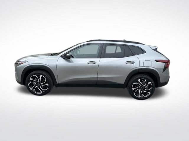 Used 2024 Chevrolet Trax RS w/ Driver Confidence Package image 2