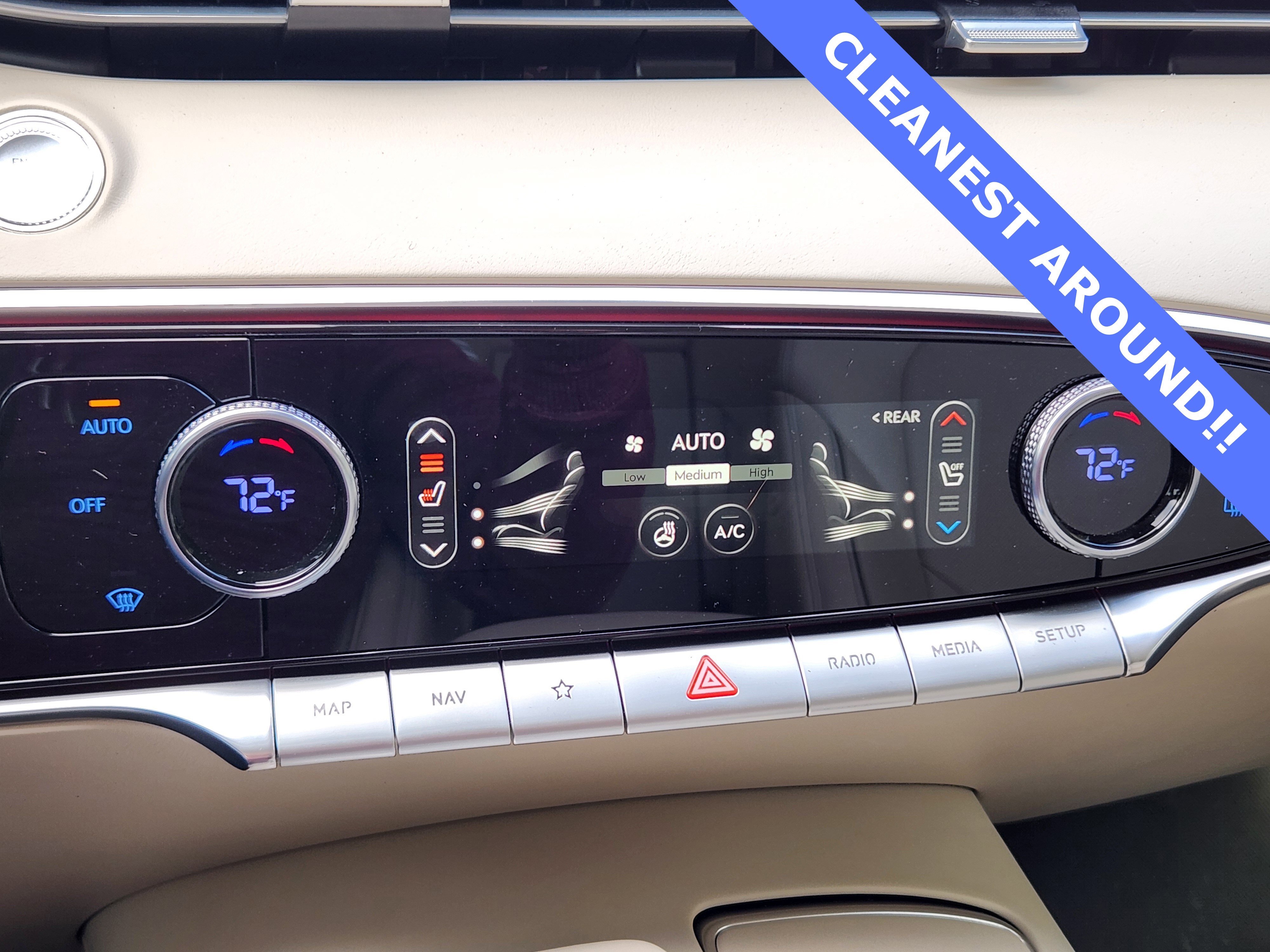 Used 2023 Genesis GV70 2.5T w/ Advanced Package image 26