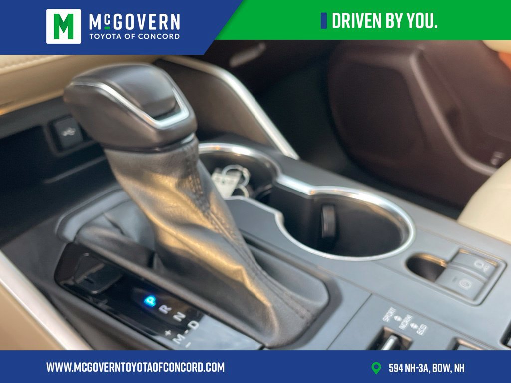 Used 2021 Toyota Highlander XLE AWD/4WD image 41