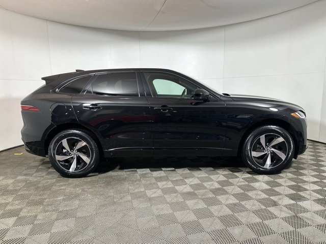 New 2026 Jaguar F-PACE R-Dynamic S image 4