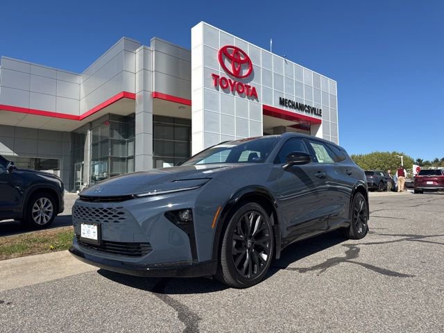 Used 2025 Toyota Crown Signia w/ Advanced Technology Package image 1