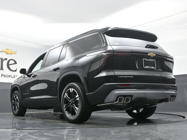 New 2027 Chevrolet Traverse LT w/ Sun and Wheel Package FWD image 5