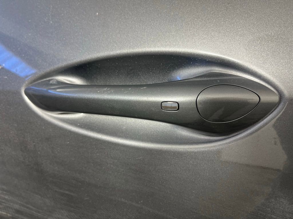 New 2026 Chevrolet Trax RS w/ Sunroof Package FWD image 16
