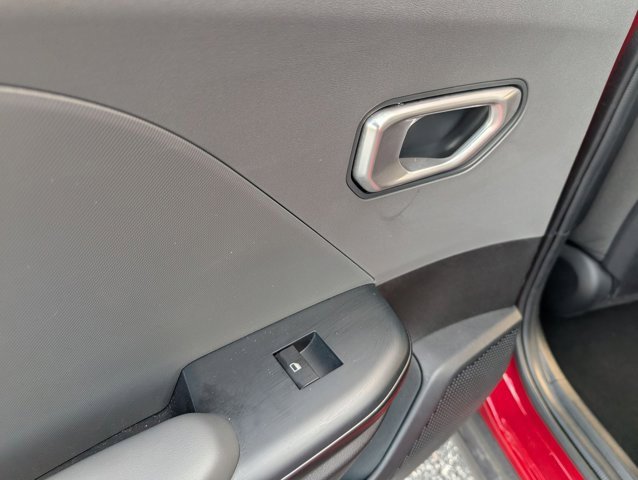 Used 2025 Kia K4 LXS image 26