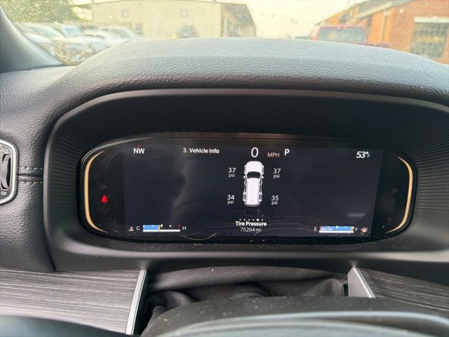 Used 2024 Jeep Wagoneer L Series II w/ Flexible Seating Group image 21