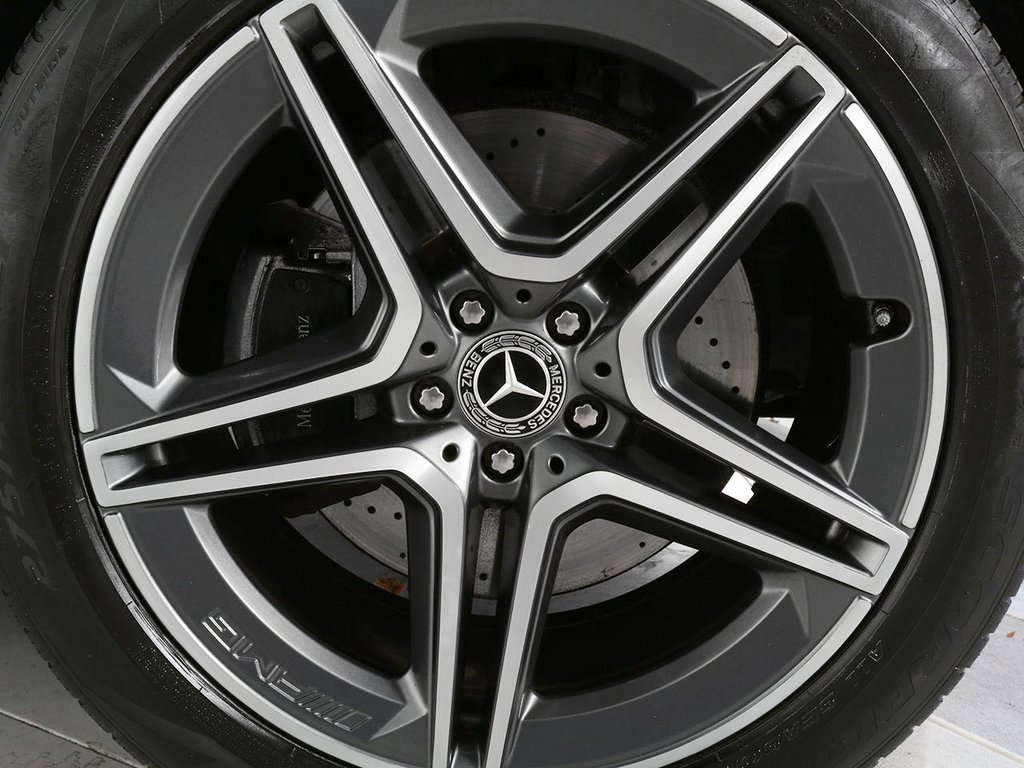 Used 2023 Mercedes-Benz GLS 450 4MATIC w/ AMG Line Exterior image 14