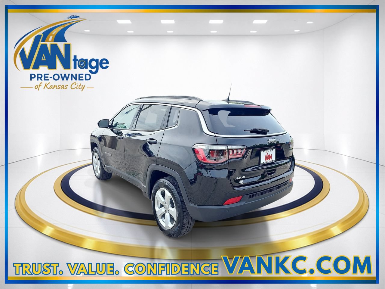 Used 2021 Jeep Compass Latitude w/ Driver Assistance Group AWD/4WD image 9