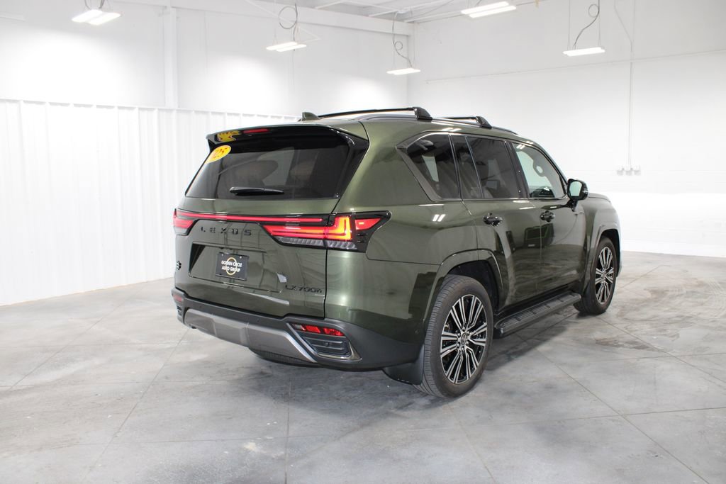 Used 2025 Lexus LX 700h Luxury image 9