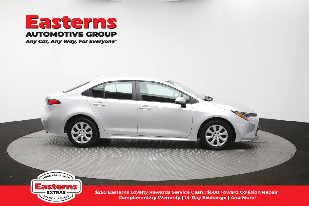 Used 2025 Toyota Corolla LE FWD image 46