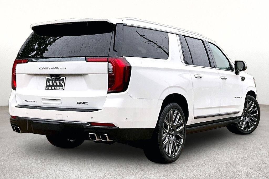 Used 2026 GMC Yukon XL Denali Ultimate w/ LPO, Floor Liner Package AWD/4WD image 2