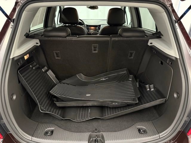 Used 2020 Chevrolet Trax LT w/ LT Convenience Package image 6