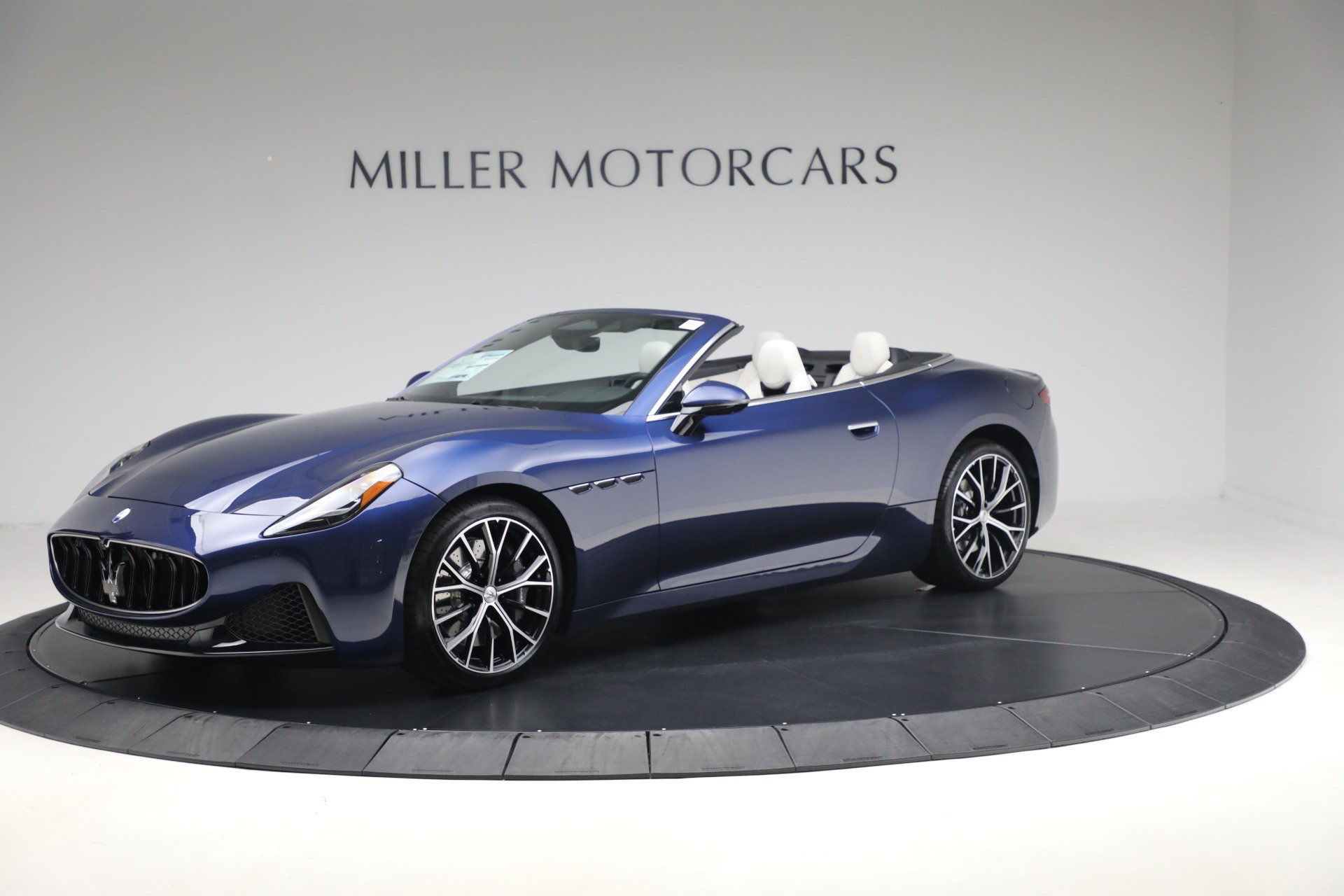 New 2026 Maserati GranCabrio Modena image 1