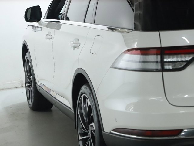 Used 2020 Lincoln Aviator Reserve w/ Equipment Group 202A image 44