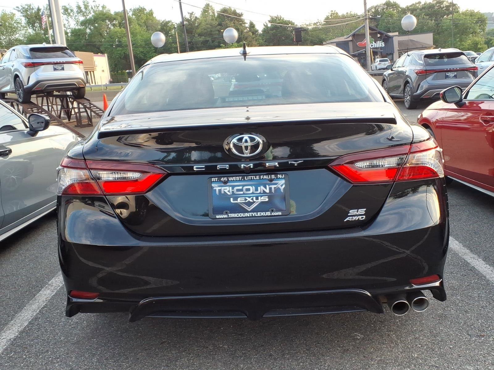 Used 2023 Toyota Camry SE AWD/4WD image 5