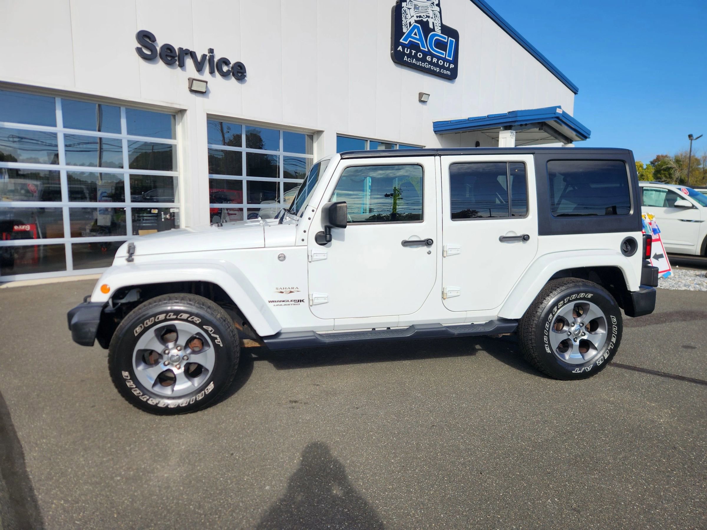 Used 2018 Jeep Wrangler Unlimited Sahara image 7