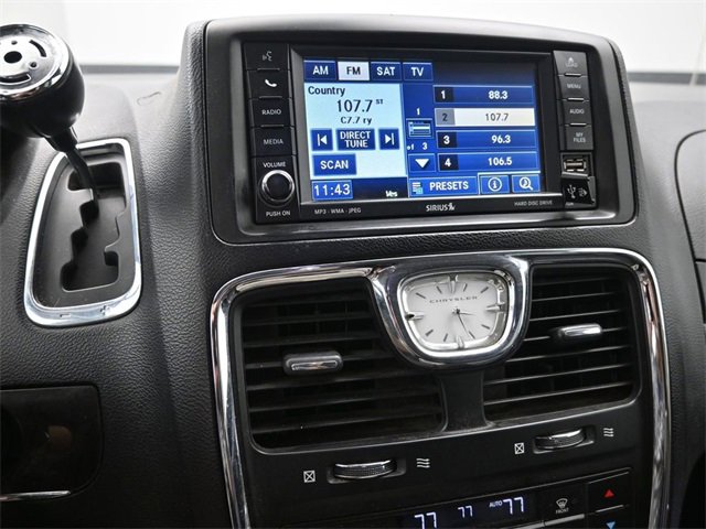 Used 2011 Chrysler Town & Country Touring-L w/ Entertainment Group #2 image 35