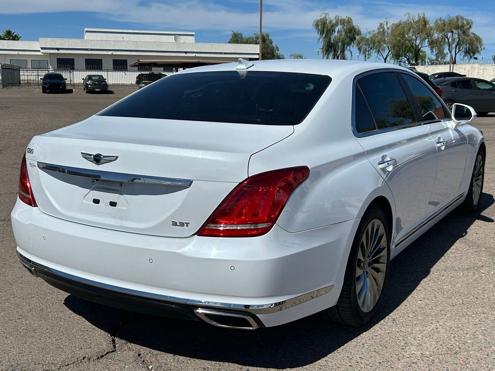 Used 2017 Genesis G90 3.3T Premium image 5
