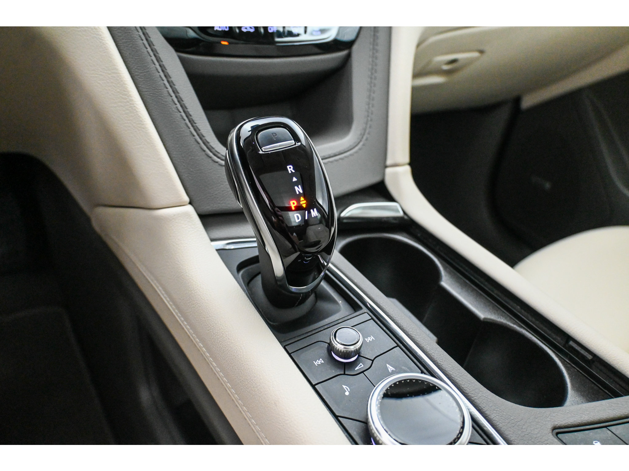 Used 2024 Cadillac XT5 Premium Luxury AWD/4WD image 42