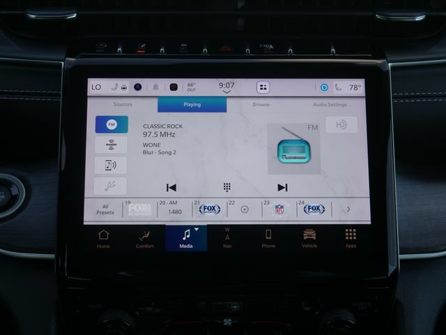 Used 2023 Jeep Grand Cherokee Limited w/ Black Appearance Package AWD/4WD image 21
