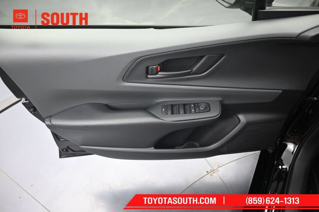 Used 2025 Toyota Prius LE AWD/4WD image 25