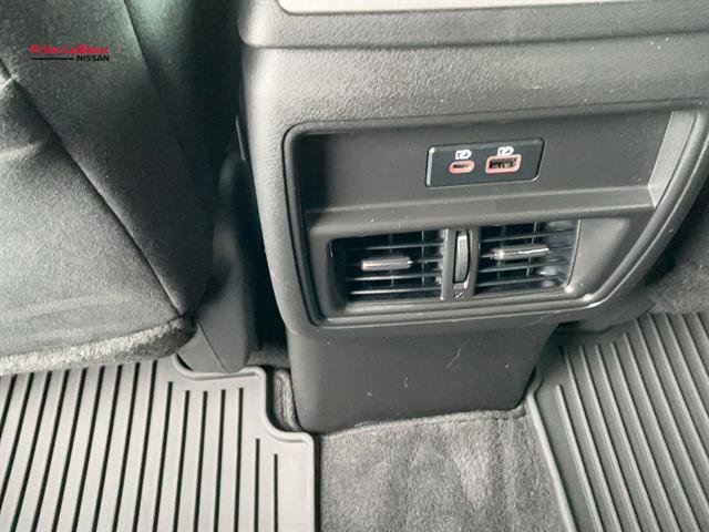 Used 2019 Nissan Murano SV image 18