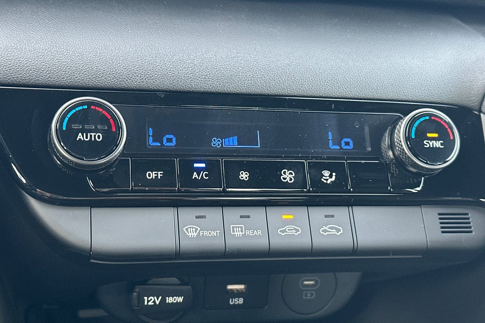 Used 2026 Hyundai Elantra Sport FWD image 22