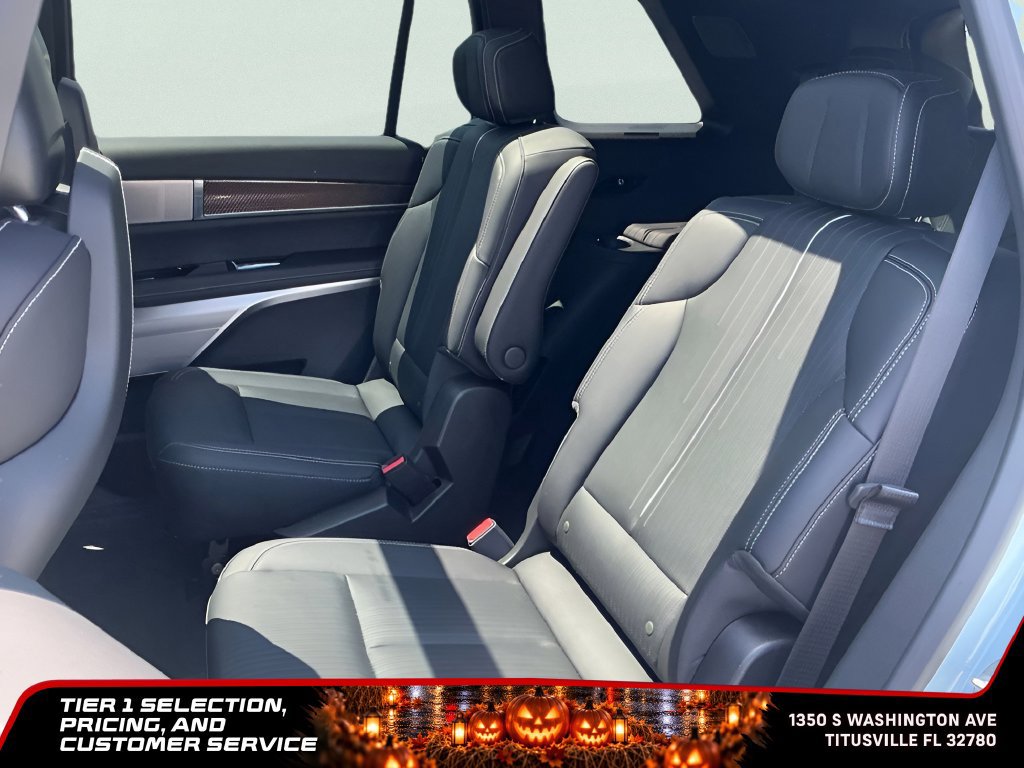 Used 2026 Cadillac Vistiq Sport w/ LPO, Floor Liner Package AWD/4WD image 29