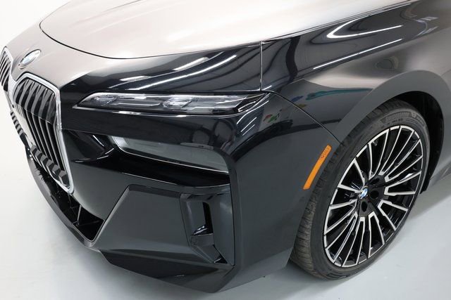 Used 2024 BMW 760i xDrive w/ Executive Package image 60