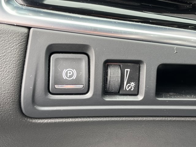 Used 2023 Cadillac XT6 Sport image 26