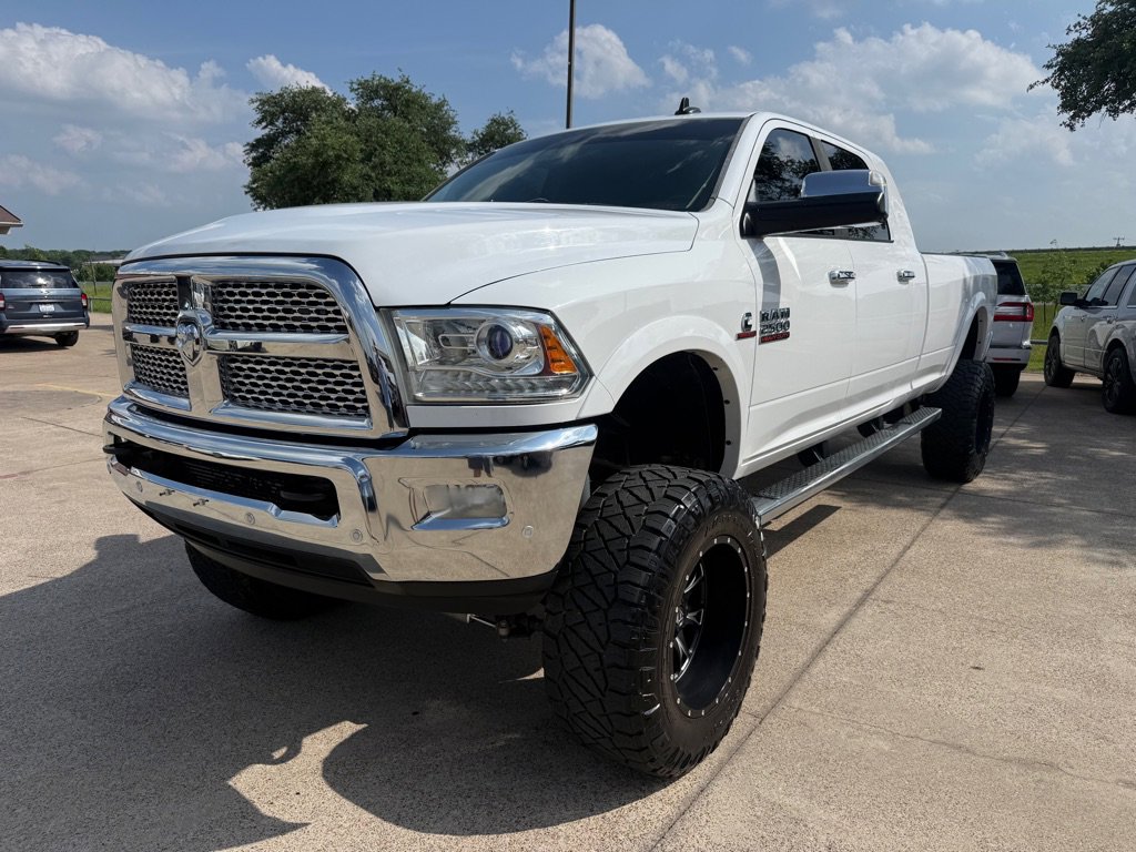Used 2016 RAM 2500 Laramie AWD/4WD image 3