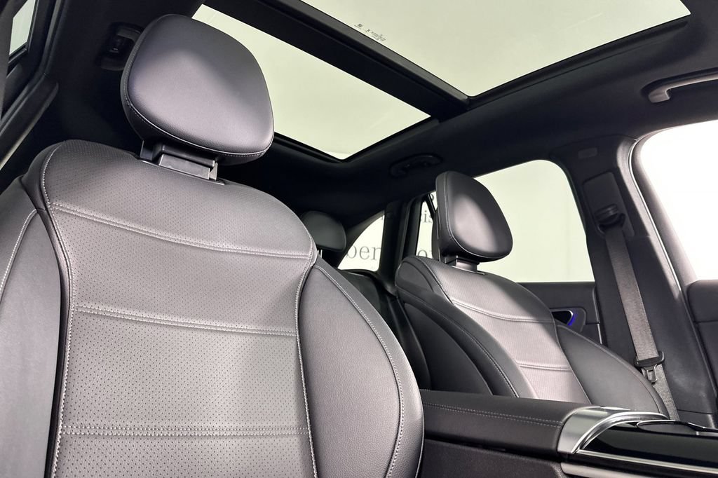 Certified 2026 Mercedes-Benz GLC 300 image 21