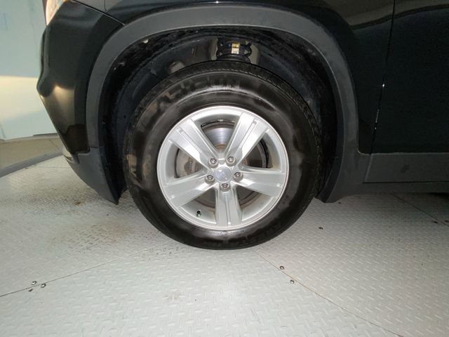 Used 2019 Chevrolet Trax LT w/ LT Convenience Package FWD image 10