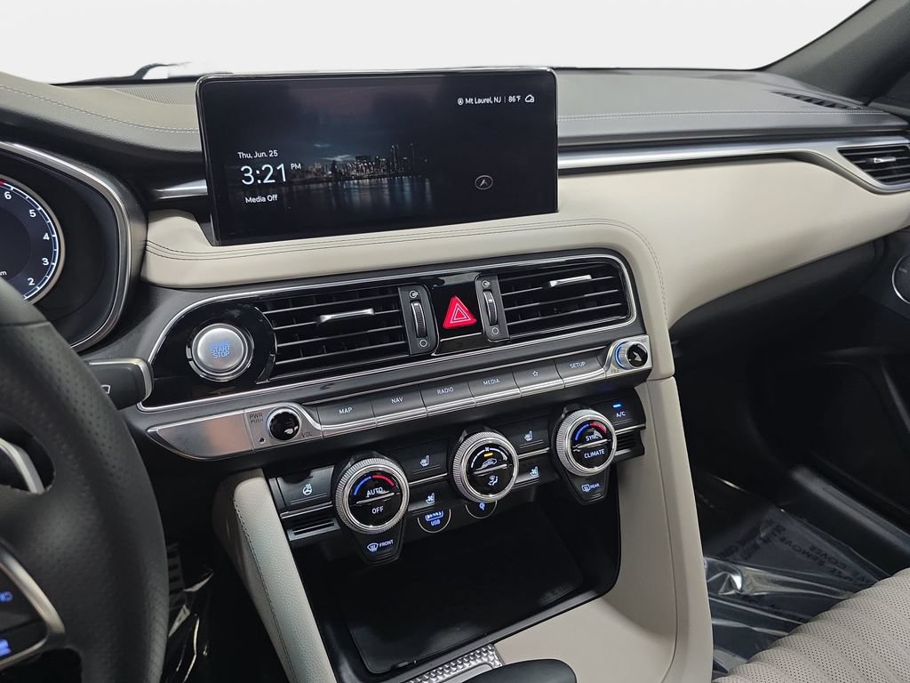 Used 2023 Genesis G70 2.0T w/ Sport Prestige Package AWD/4WD image 20