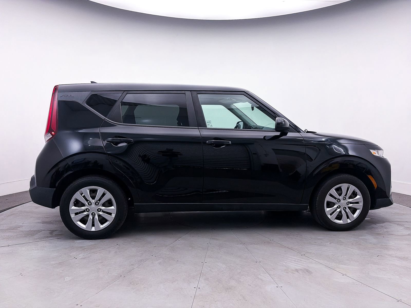 Used 2020 Kia Soul LX image 36